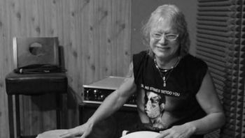 Nie żyje muzyk Janusz Staszek. "Ból, który czujemy, jest niewyobrażalny"