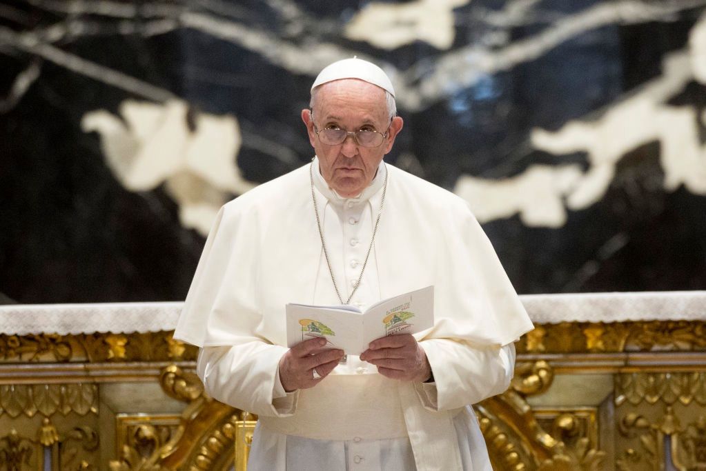 Papież Franciszek przebywa w szpitalu po operacji 