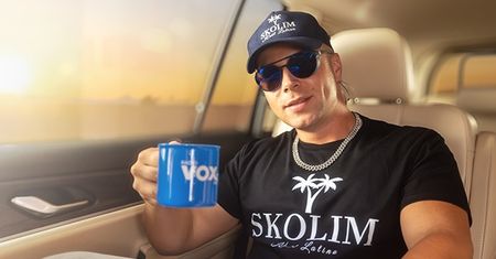 Skolim twarzą VOX FM. Jesienna kampania potrwa do końca października
