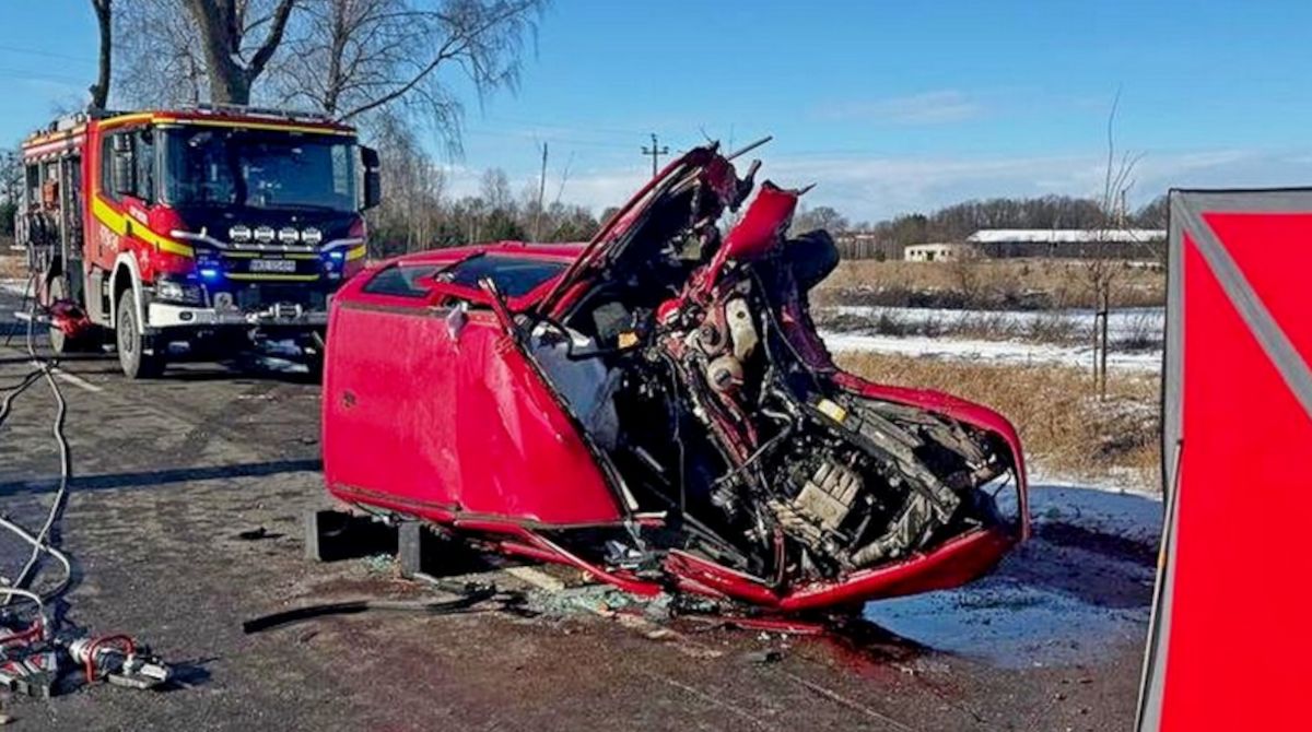  Tragedia na prostej drodze. Nie żyje 32-latek.