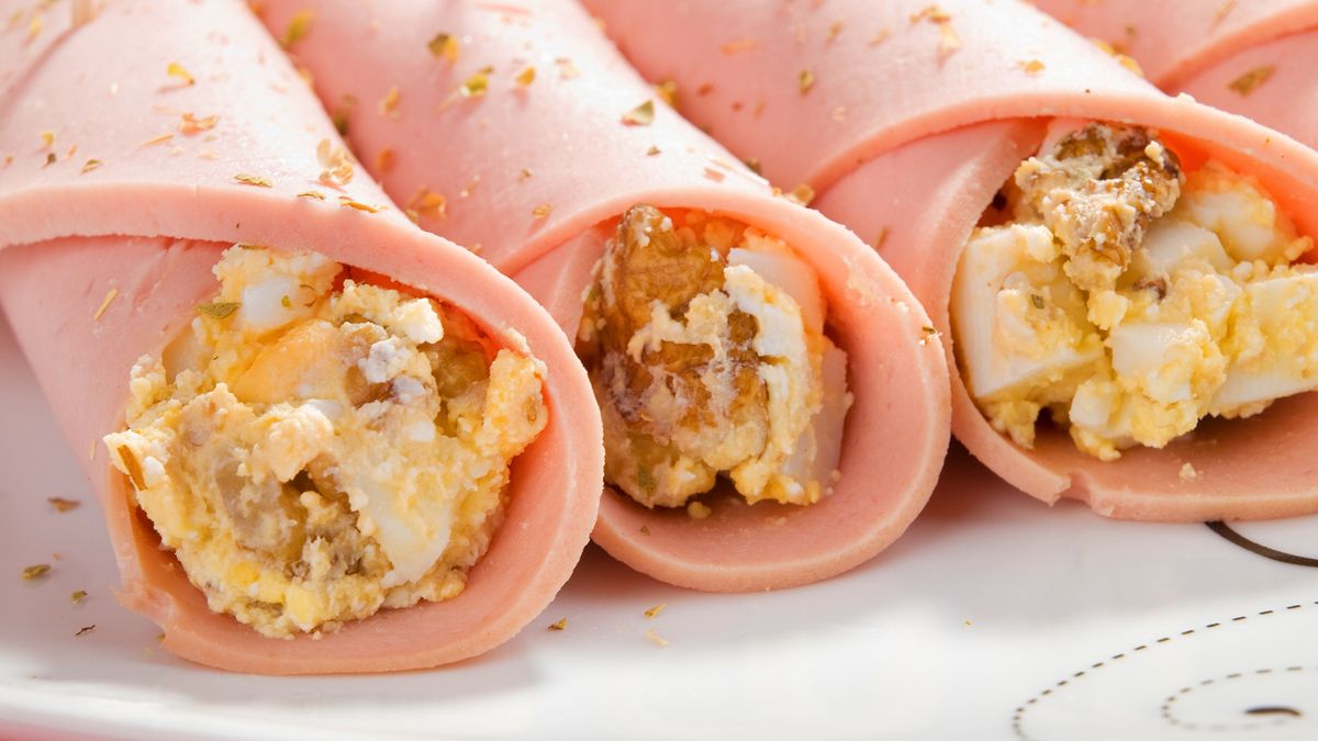 Roladki z szynki i sałatki jajecznej