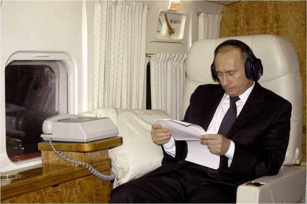 Władimir Putin na pokładzie prezydenckiego samolotu