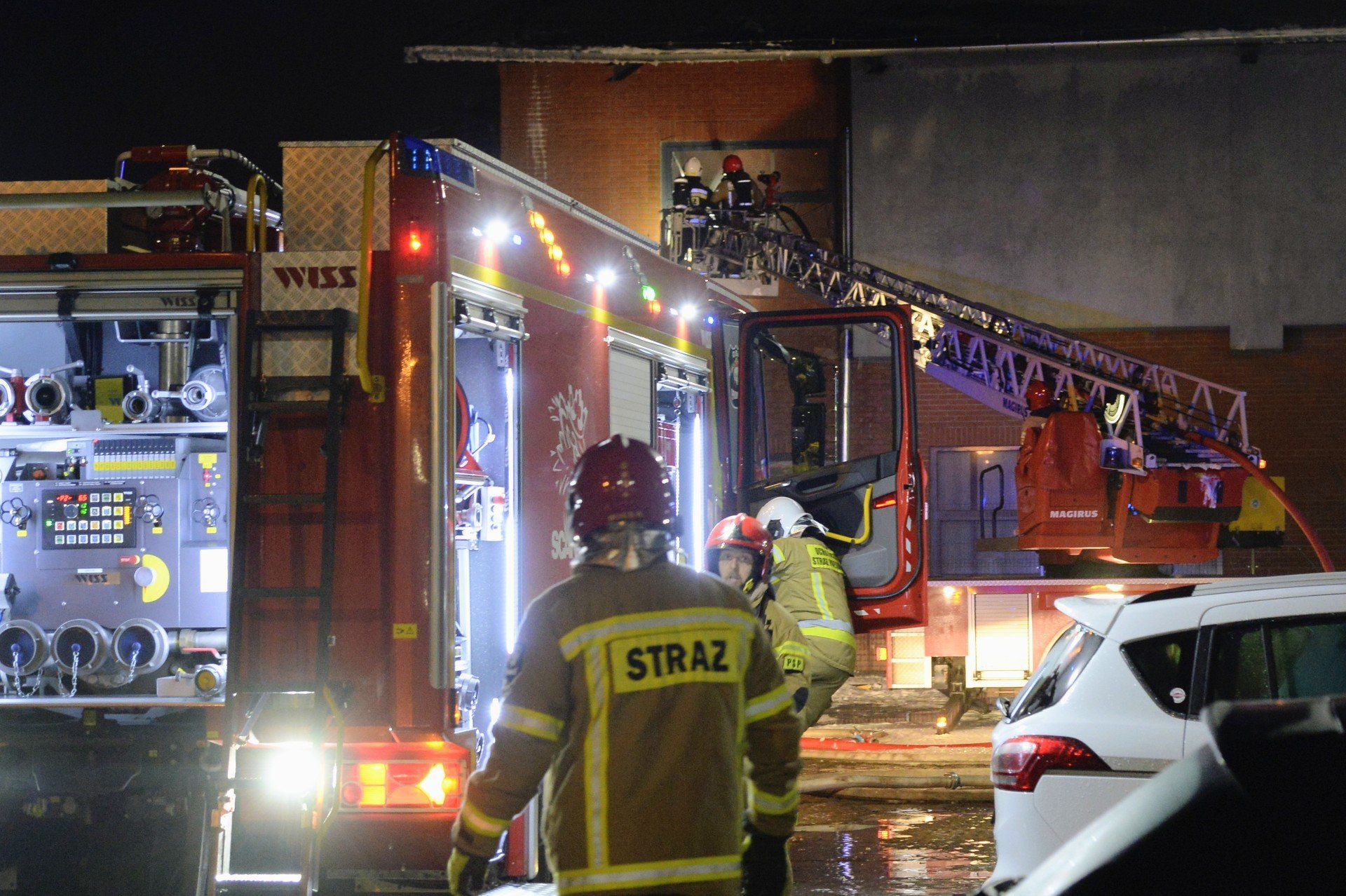 Do pożaru doszło w mieszkaniu na trzecim piętrze budynku przy ulicy Francuskiej w Katowicach (zdjęcie poglądowe)