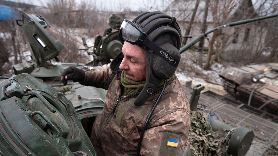 SLOVYANSK, UKRAINE - 2023/01/15: A Ukrainian soldier gets out of a military tank near the town of Slovyansk.
Slovyansk region hosts a high traffic of Ukrainian military vehicles. Tanks, soldiers and vans drive to their positions to repel Russian forces. (Photo by Ximena Borrazas/SOPA Images/LightRocket via Getty Images)