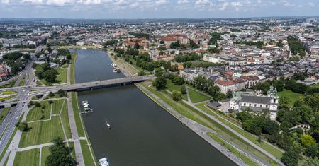 16-latka rzuciła się z do Wisły. Akcja poszukiwawcza w Krakowie