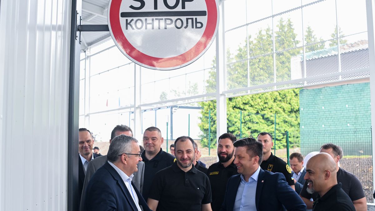 Michał Dworczyk, Oleksandr Kubrakov,  Mustafa-Massi Nayem, Andrzej Adamczyk
Darek Delmanowicz
konferencja, polityk polityka