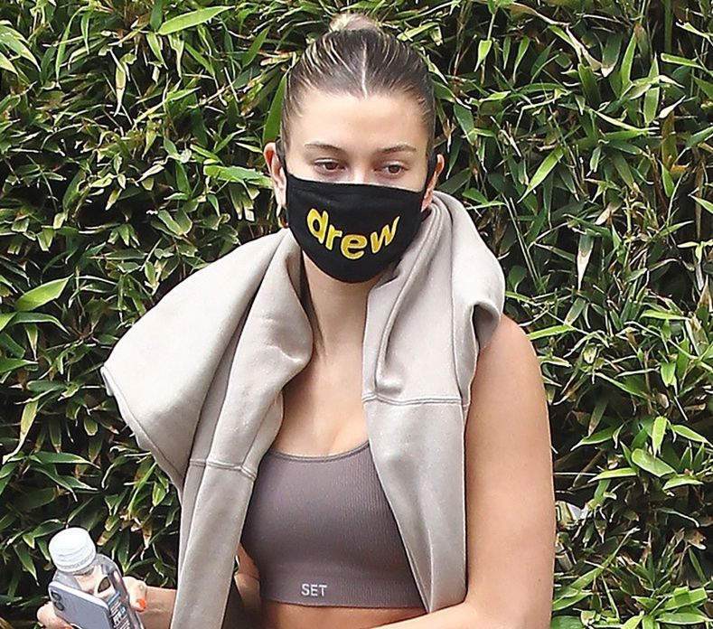 Justin Bieber i Hailey Bieber zastawiają miejsce dla niepełnosrpawnych