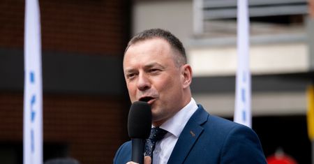 "Jest pan ohydny". Starcie pracownika TV Republika z posłem KO