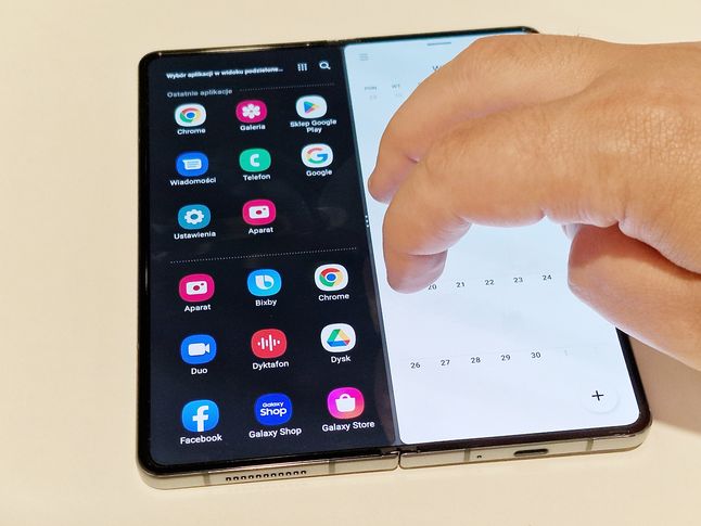 Samsung Galaxy Z Fold 4