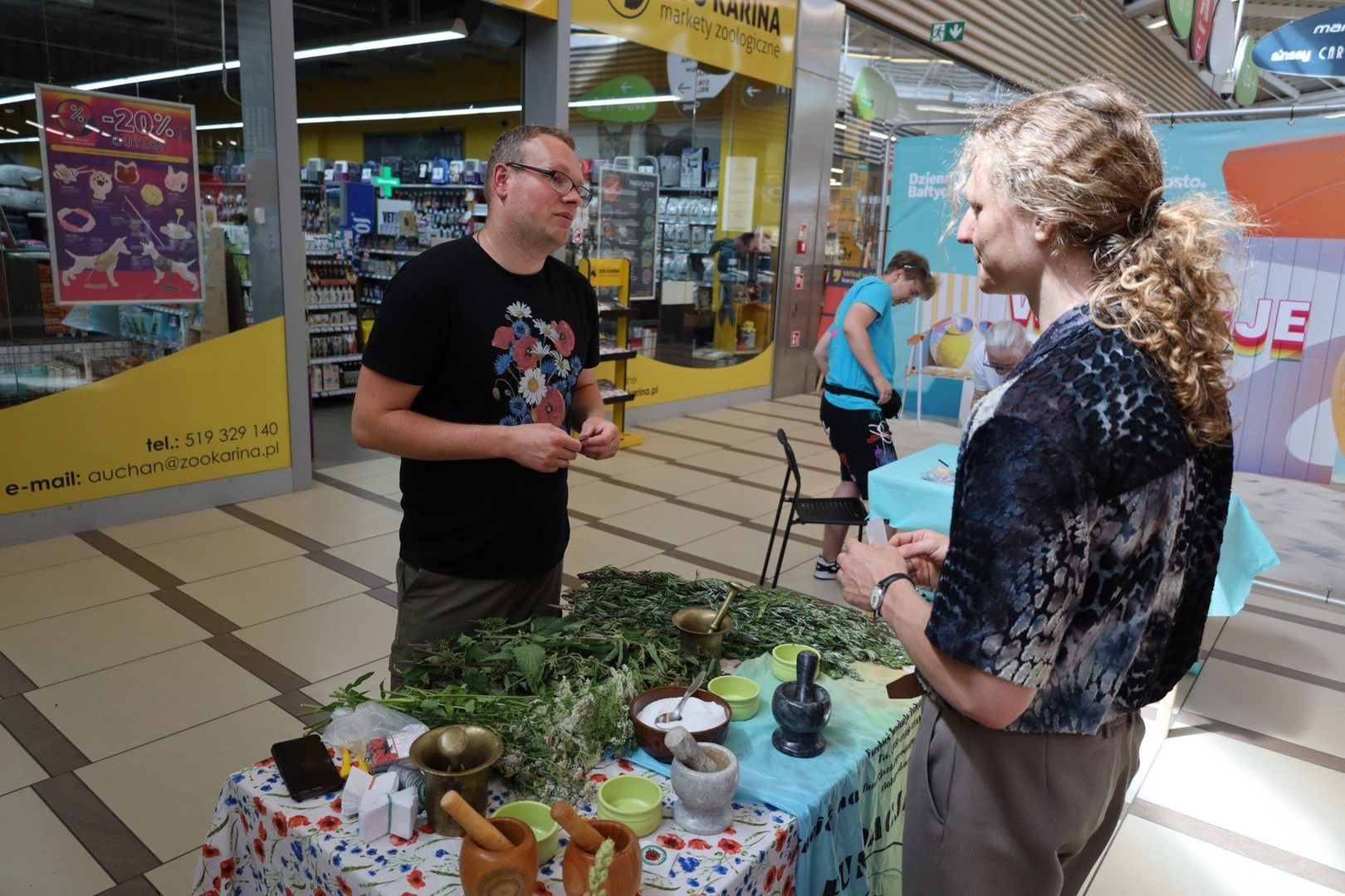 Akcja &#34;Witajcie wakacje&#34; w Auchan przy ul. Szczęśliwej