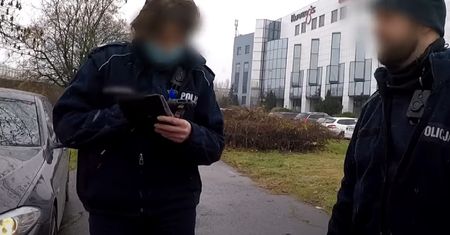 Kuriozalna interwencja policji. Youtuber wszystko nagrał