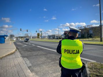Kary dla kierowców są zbyt niskie, a może za wysokie? Polacy podzieleni w sondażu