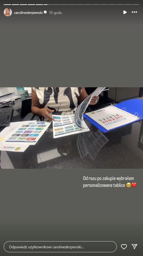 Caroline Derpienski chwali się nowym autem