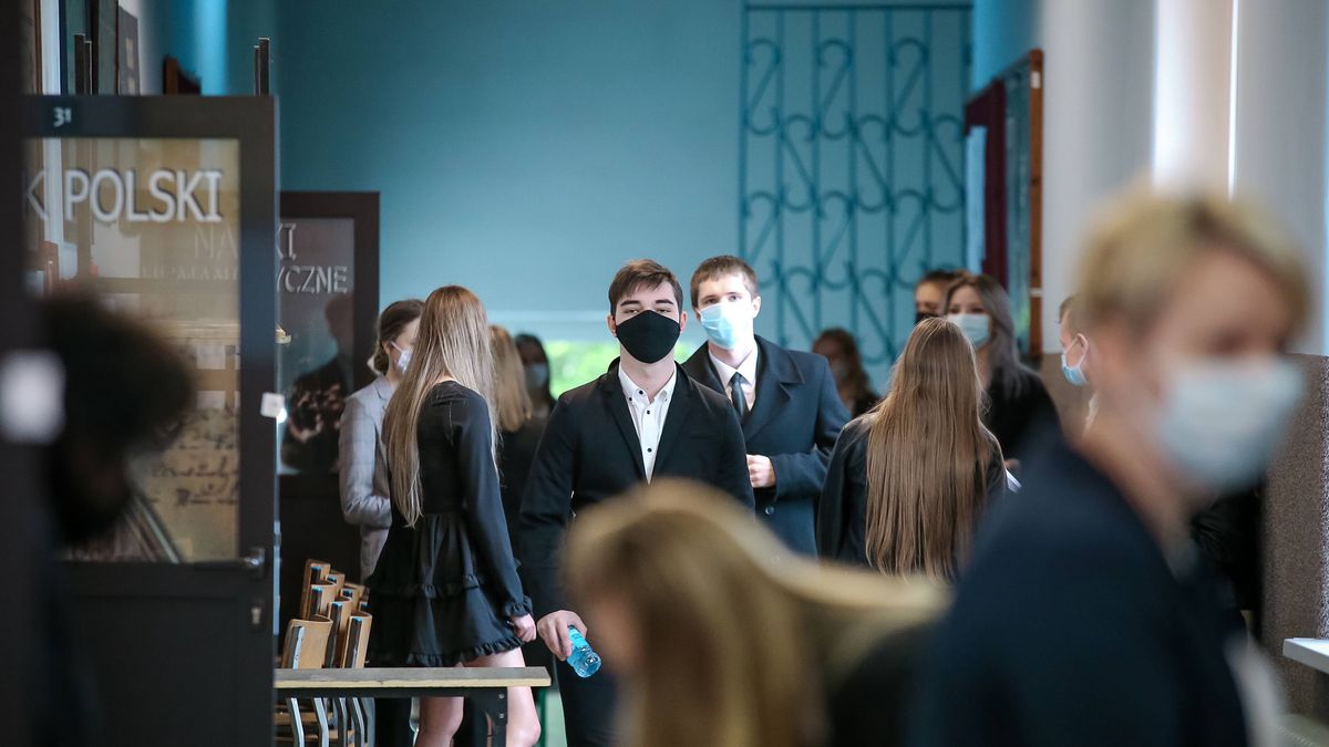 Z jakimi zadaniami mierzyli się maturzyści podczas egzaminu z geografii?