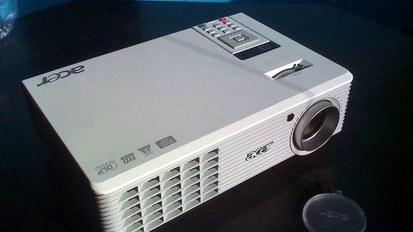 Projektor 3D w rozsądnej cenie - test Acera H5360 1