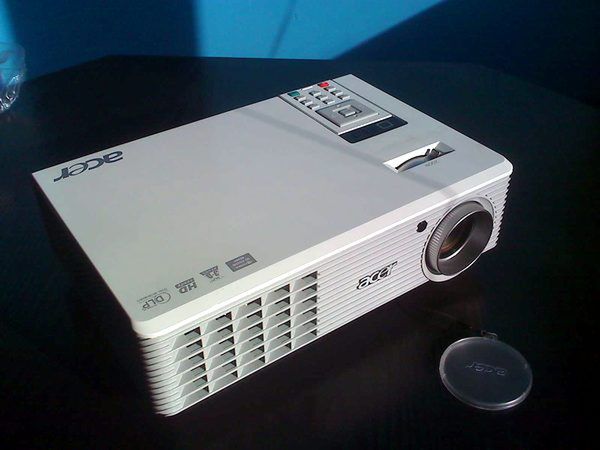 Projektor 3D w rozsądnej cenie - test Acera H5360