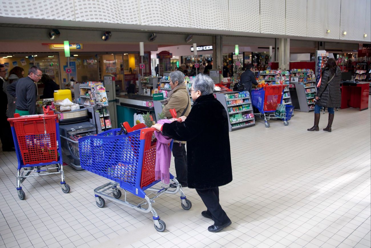 Pokazała paragon z kaucją z Carrefoura. Resort finansów rozważa zmiany