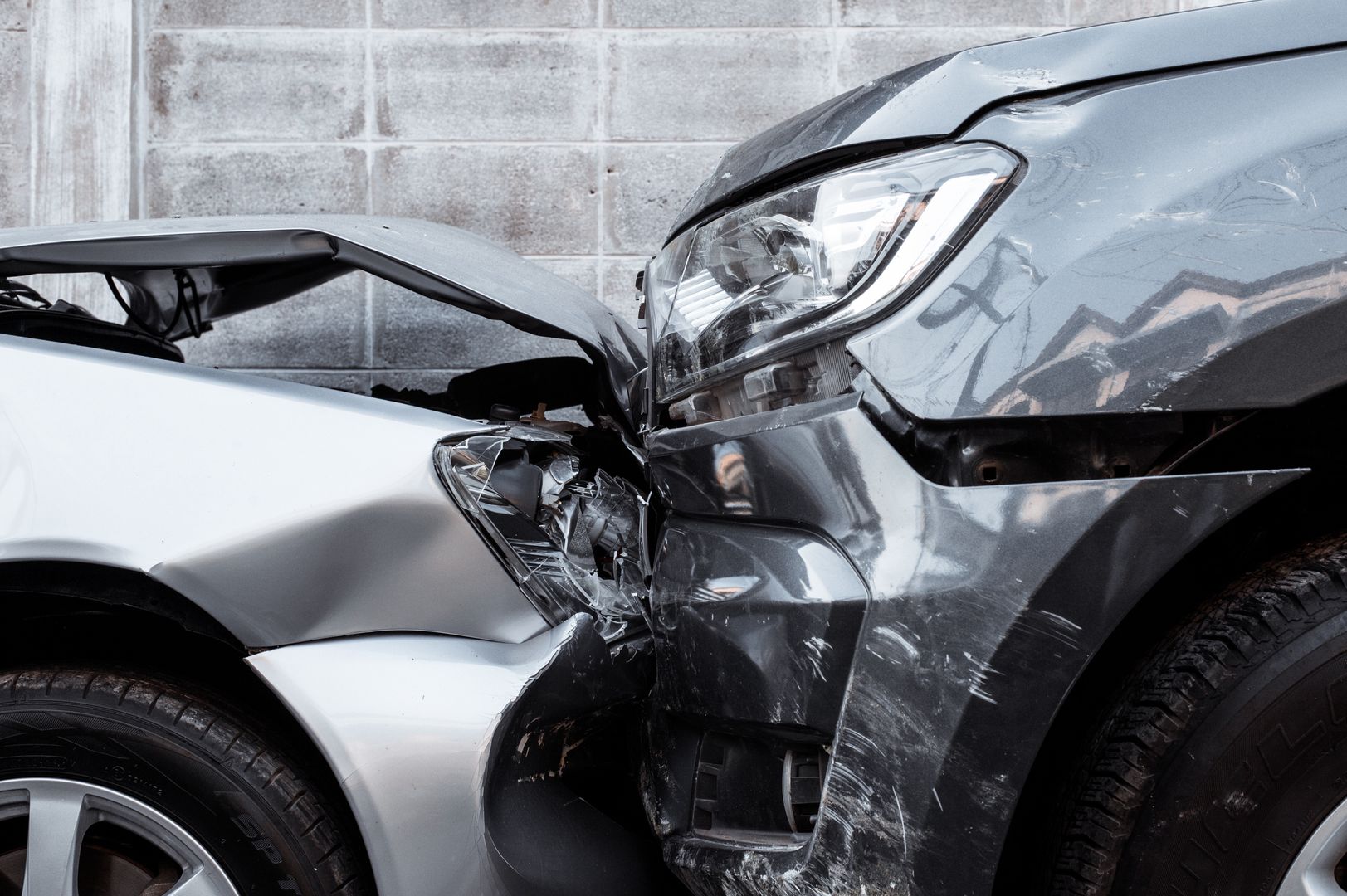 car, auto, vehicle, wheel, automobile, headlight, transportation, cars, black, front, accident, speed, light, luxury, transport, bumper, tire, sport, crash, road, classic, new, motor, shiny, fast, background, bender, body, breakdown, broken, city, collision, crossroads, damage, danger, dangerous, dent, detail, disaster, drive, drunk, emergency, fender