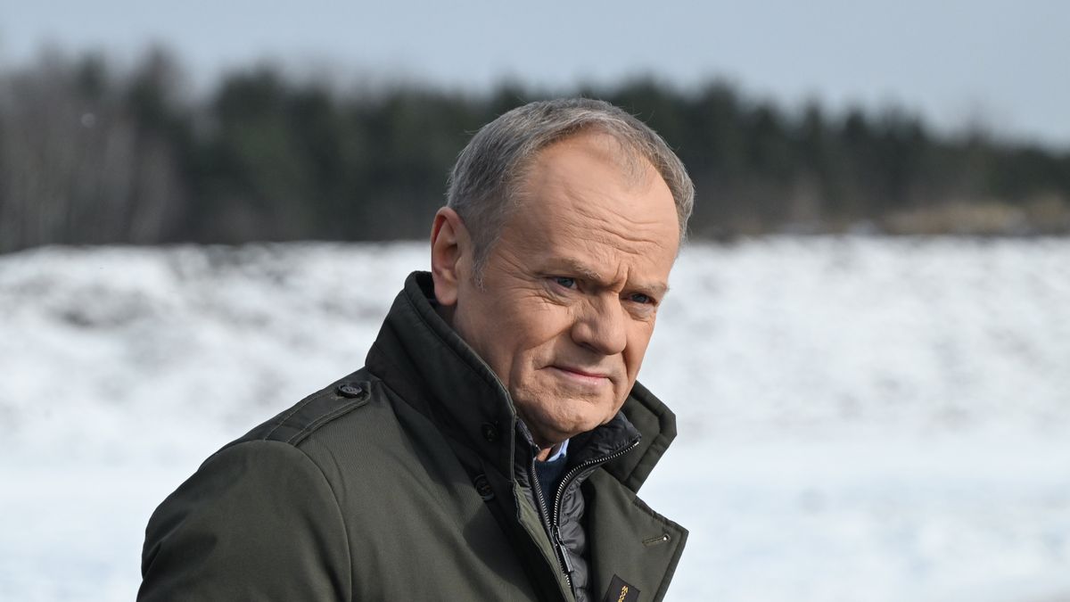 ZIELONKA, POLAND  FEBRUARY 19: Polish Prime Minister Donald Tusk observes 'Open Tests of Unmanned Weapon Systems' at the Military Institute of Armament Technology (WITU) training ground in Zielonka, Poland, on February 19, 2026. During the visit, Tusk highlighted advancements in domestic autonomous and counter-drone technologies, such as the SAN anti-drone system, and announced that Poland would be capable of mining its eastern border within 48 hours following its withdrawal from the Ottawa Convention. (Photo by STR/NurPhoto via Getty Images)