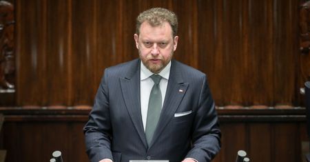 Koronawirus w Polsce. Łukasz Szumowski przekazał, kiedy zacznie się "odmrażanie" gospodarki