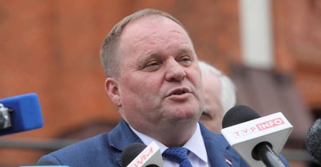 "Widzimy, że inflacja spada", bo pietruszka jest tańsza. Tak uważa poseł PiS