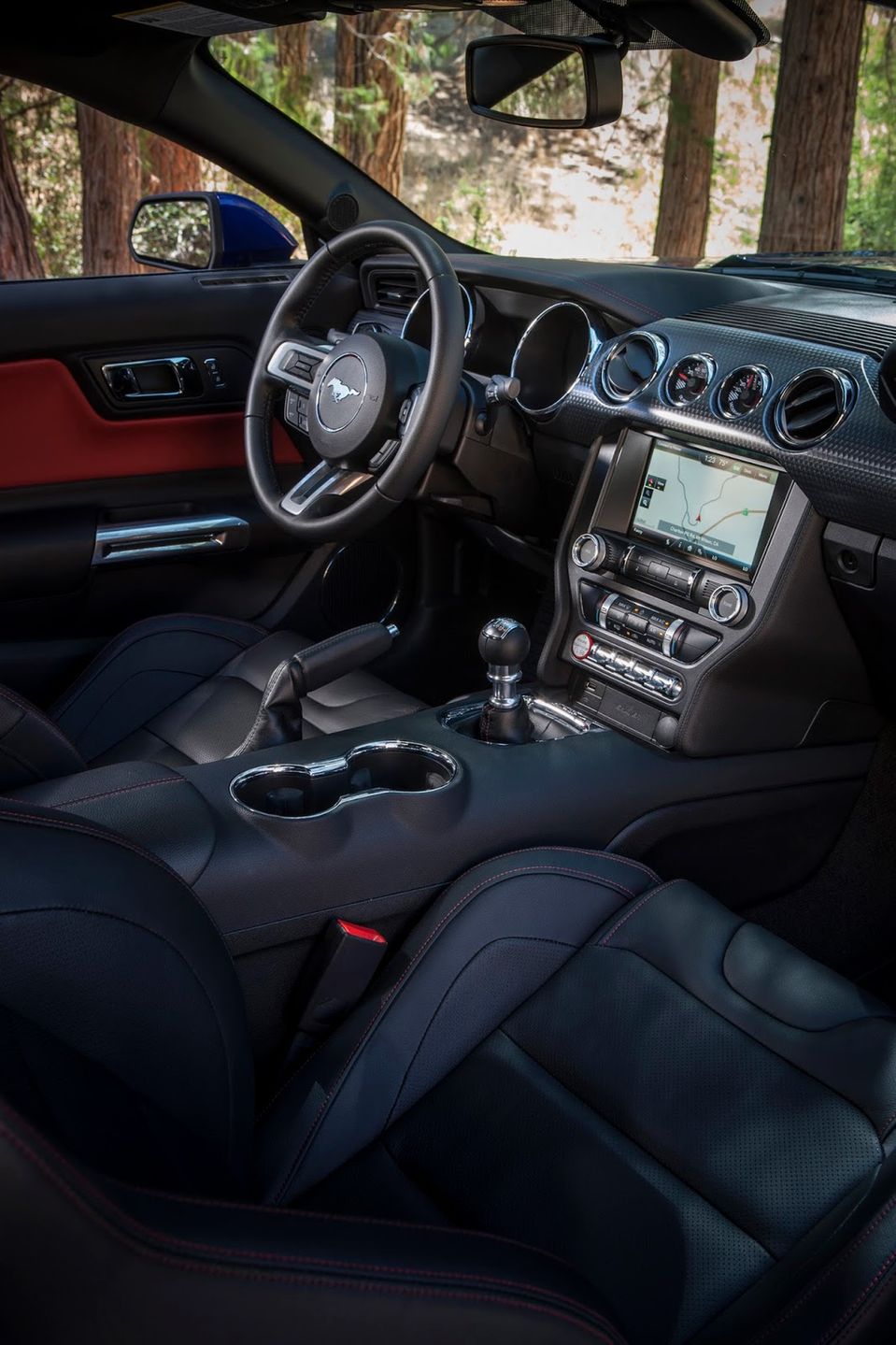 Zobacz Forda Mustanga 2015 na 100 nowych zdjęciach! 96