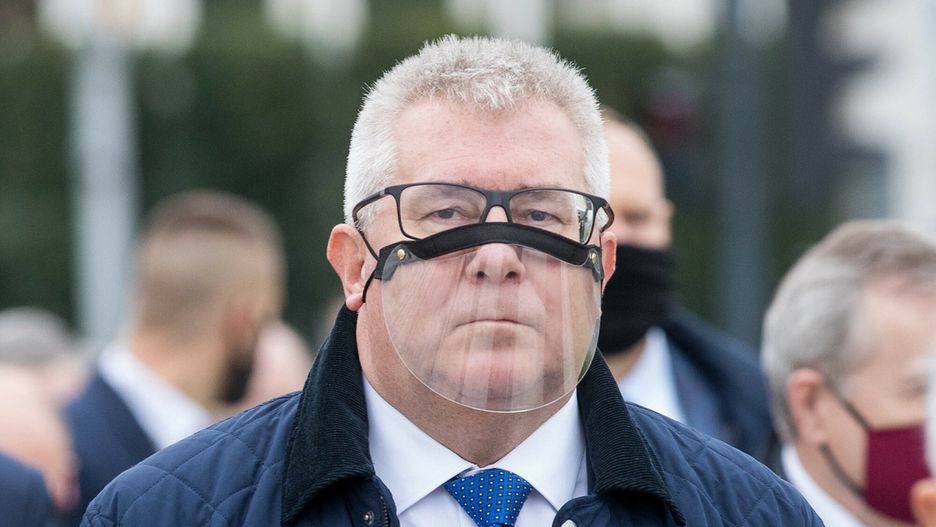 Spór w rządzie. Ryszard Czarnecki: Płakać po Gowinie nie będziemy