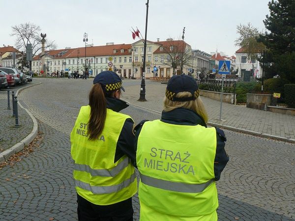 Szukasz pracy ? Czekają 4 etaty w płockiej Straży Miejskiej