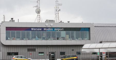 Warszawa Modlin. Gdzie polecieć i jak dojechać?