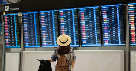 Tiktokerka zdradza lotniskowy trik. "Będziesz pierwszy w kolejce"