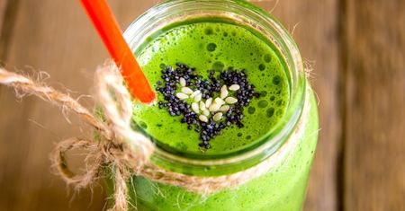 Pomaga osiągnąć piękną sylwetkę i świetnie smakuje. Zielone smoothie z tego warzywa poleca się na lato