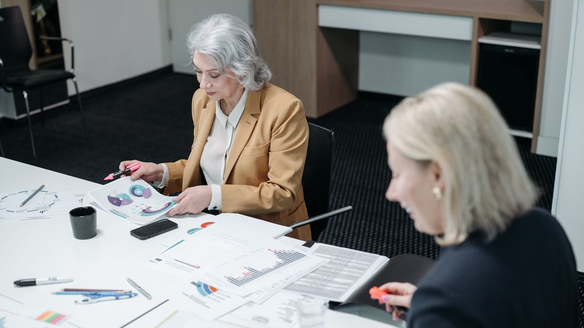 Na rynku pracy przybywa osób w wieku 50+