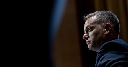 To on opracował szczegóły sankcji na ropę z Rosji. Teraz rezygnuje