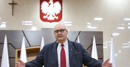 "Zamach stanu" w Polsce? Opinie uzależnione od politycznych sympatii