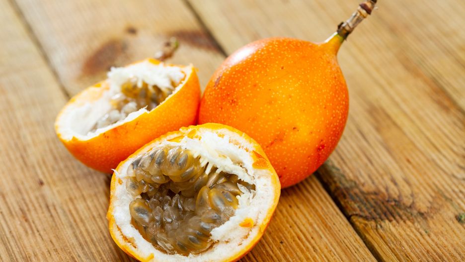 Przekrojona na pół granadilla