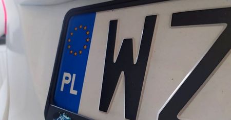 Rząd przyjął projekt zmian. Chodzi o tablice rejestracyjne