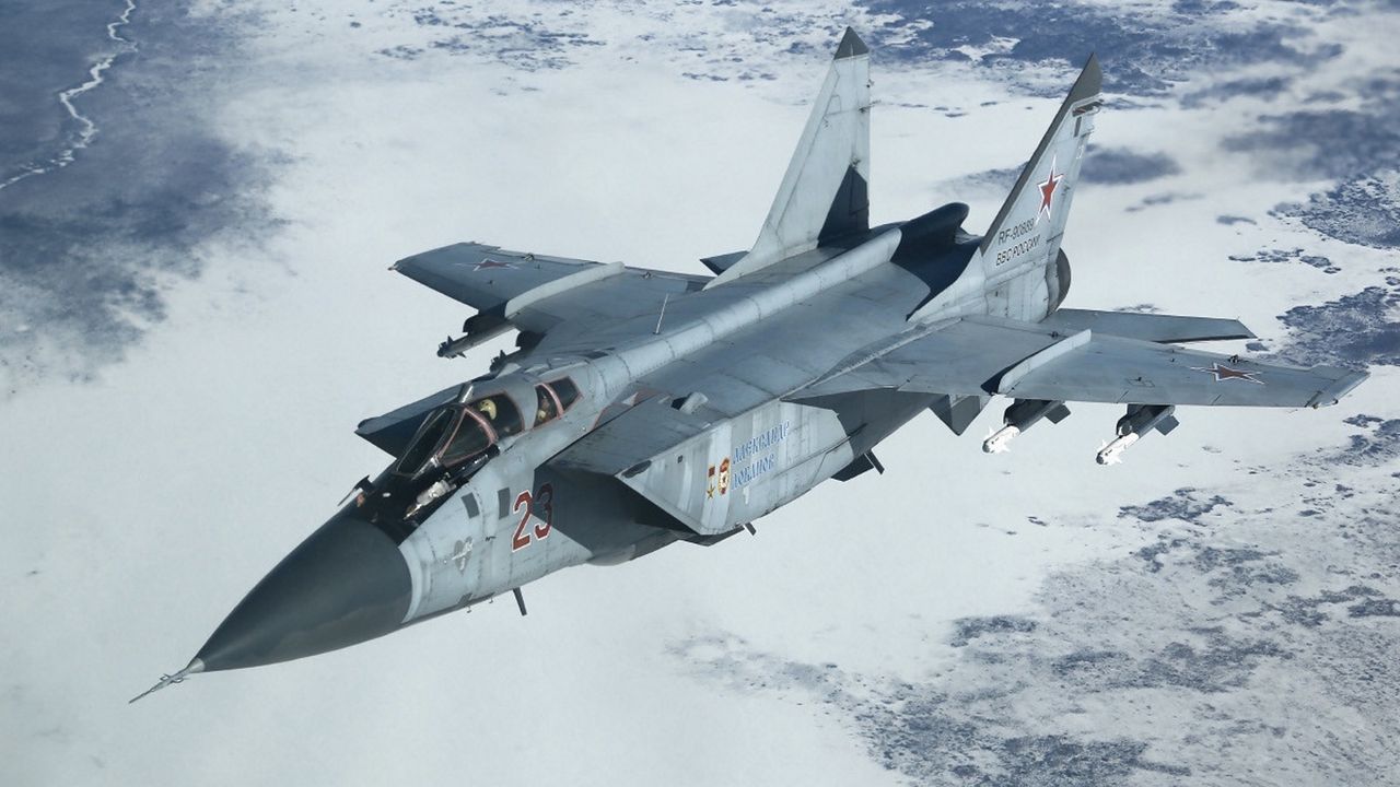 Myśliwce MiG-31BM z pociskami dalekiego zasięgu. Tak Rosjanie polują na ukraińskie samoloty