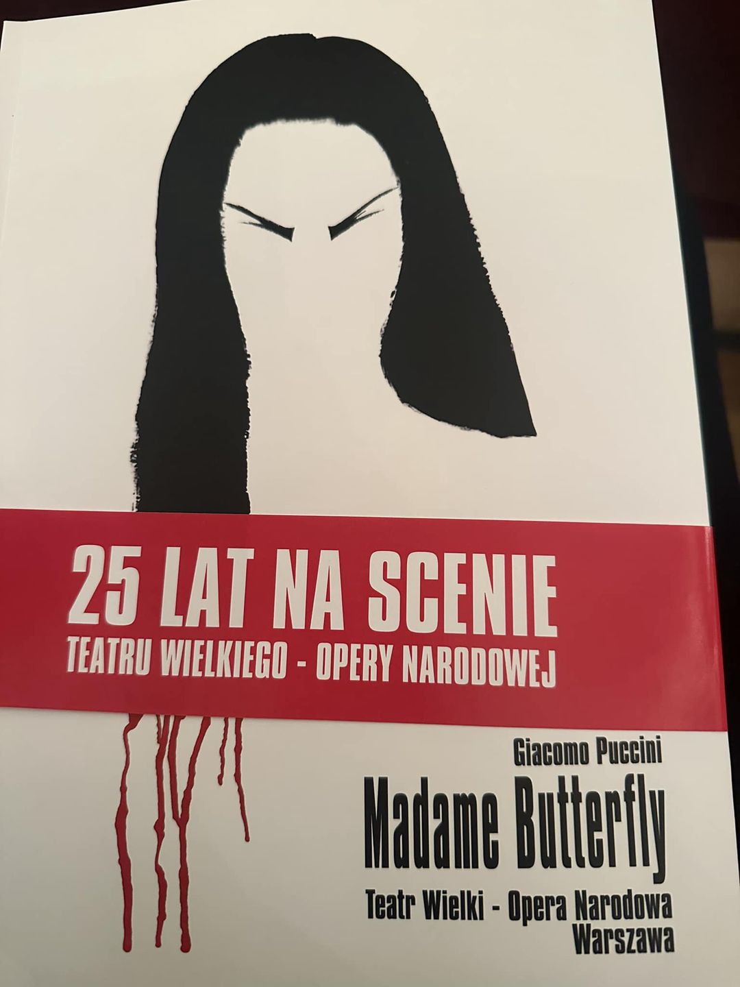 Dominika Chorosińska na randce w teatrze