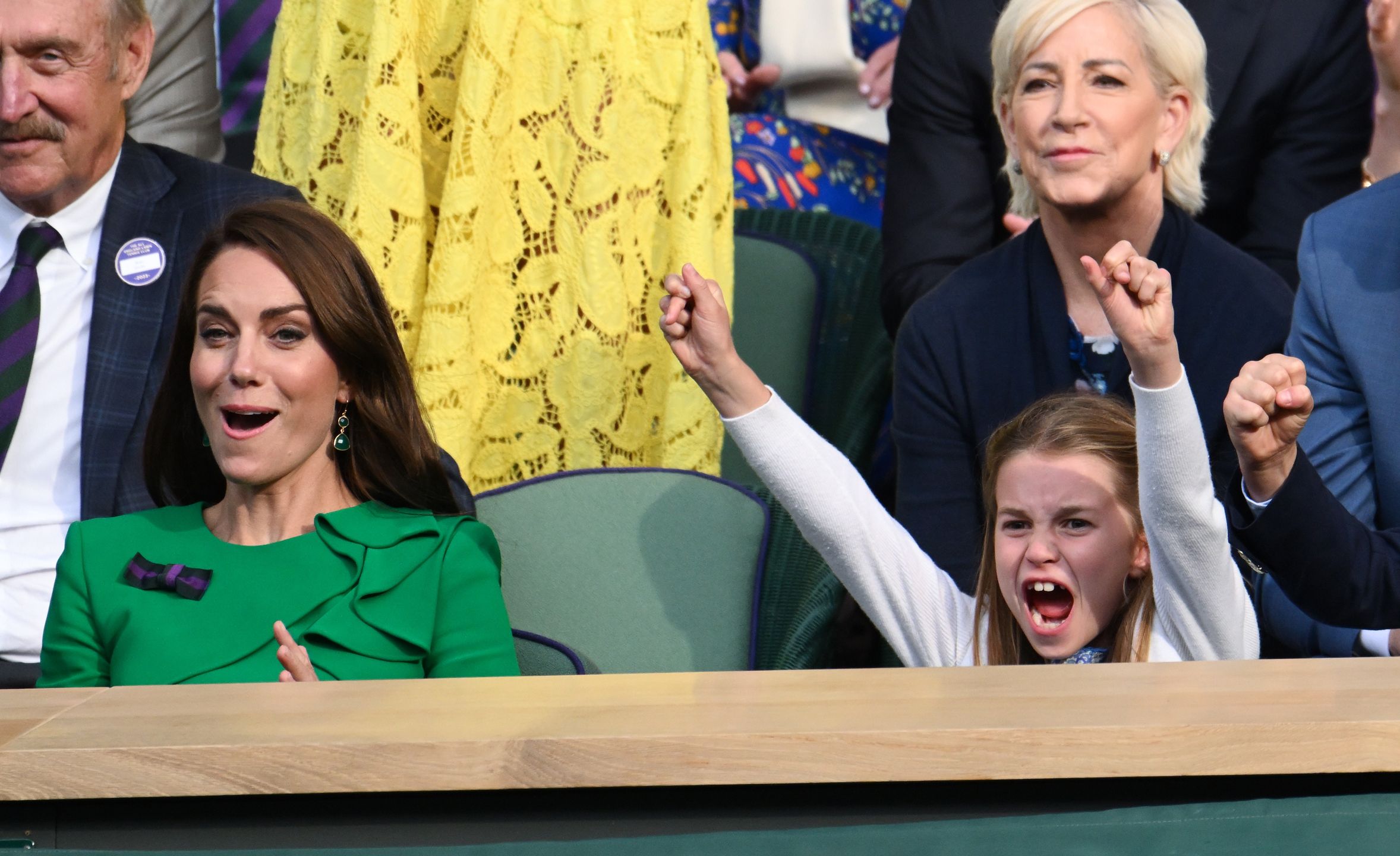 Kate i Charlotte na trybunach