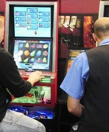 Nasilenie kontroli hazardu. Zatrzymano 450 automatów do gier