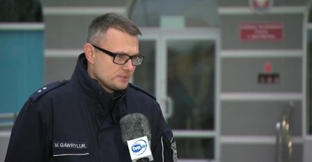 Dziecko połknęło bombkę choinkową. Policja pilotowała matkę do szpitala