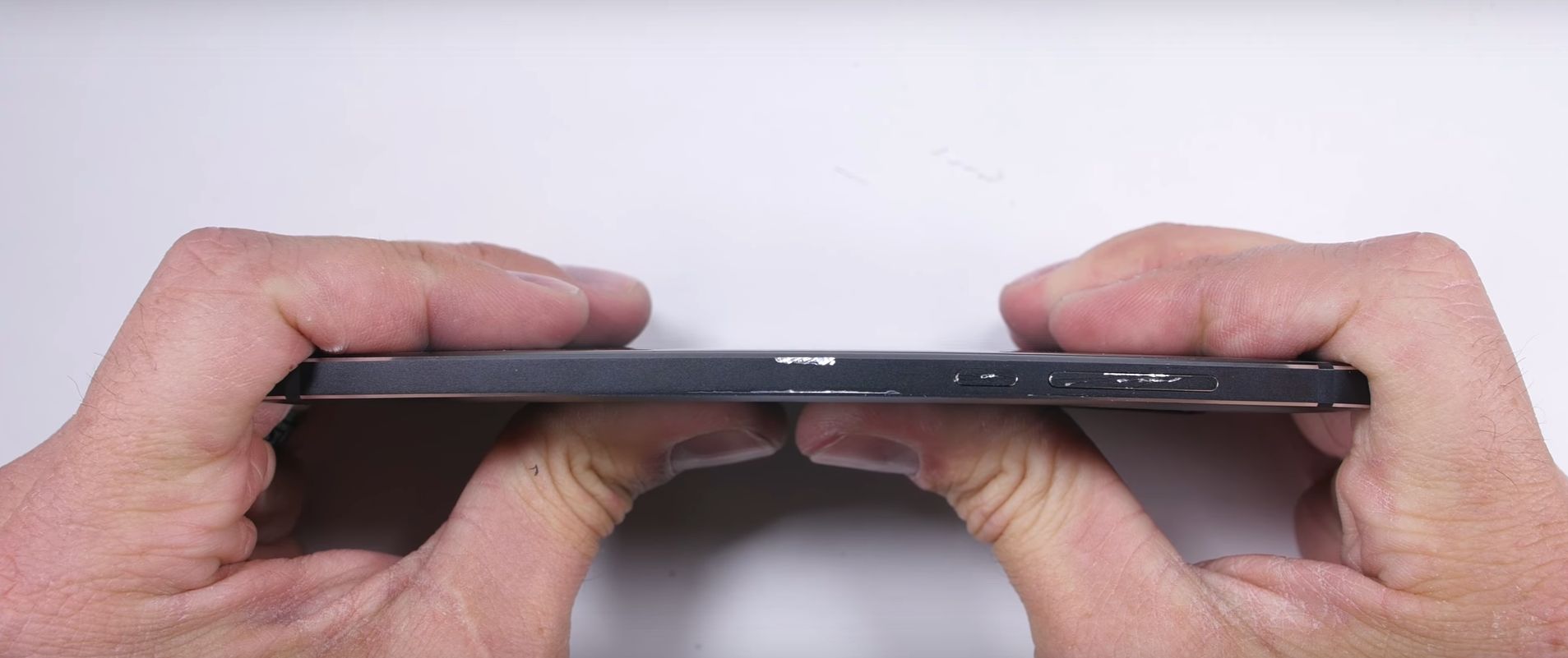 Nokia 6 poddana torturom. Czy jakość wykonania trzyma poziom fińskiej legendy? 2