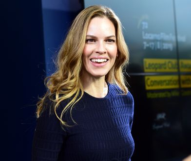 Hilary Swank jest w bliźniaczej ciąży. 48-latka wyznała to w programie na żywo