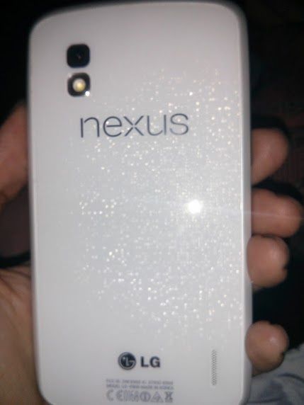 W skrócie: więzienie za zdjęcie obiadu w Instagramie, MyTAB 7 DualCore w sprzedaży, biały Nexus 4 2