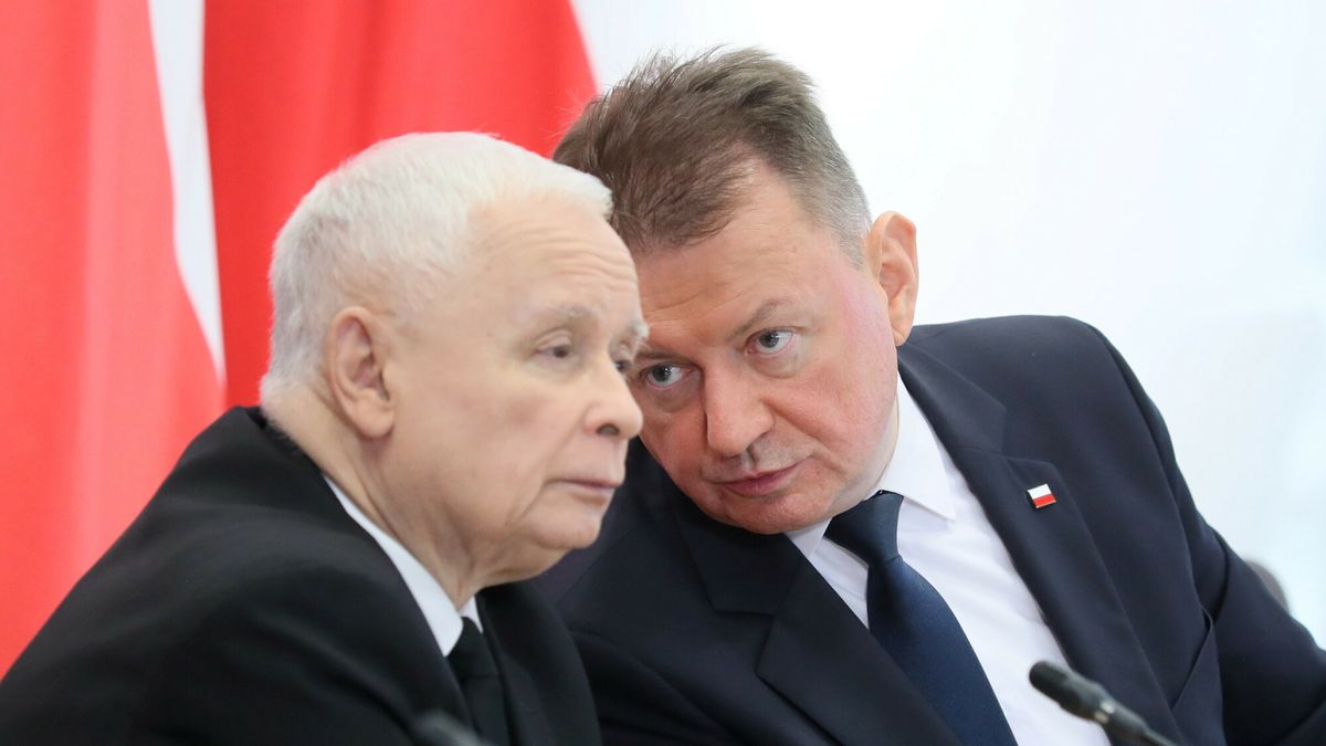 Konsultacje eksperckie PiS dot. powodzi
Fot. Dawid Wolski/East News, Warszawa, 28.09.2024. Sejm. Konsultacje eksperckie Prawa i Sprawiedliwosci ph. "Powodz 2024 - przyczyny i skutki".
N/z: Jaroslaw Kaczynski, Mariusz Blaszczak
Dawid Wolski