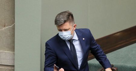 Afera mailowa. Dworczyk zaskakująco o lokalnych strukturach PiS