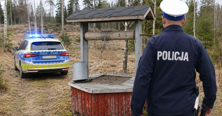 Kobieta zajrzała do studni. Dokonała makabrycznego odkrycia