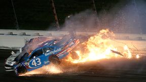 Dramatyczne sceny w NASCAR! Auta w ogniu (wideo)