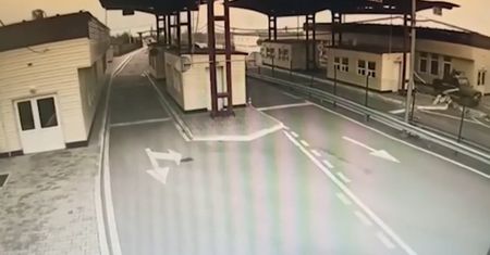 Rosyjskie wojska wchodzą na Ukrainę. Nagranie z granicy