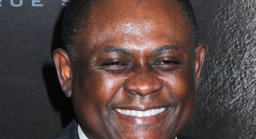 Dr Omalu ostrzega rodziców